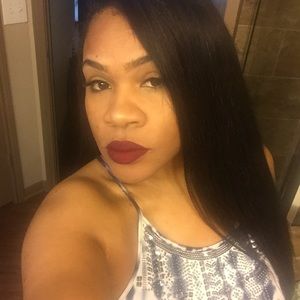 Meet your Posher, Shirlane